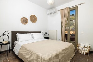 House | 1 bedroom - Front Row Seat to the Aegean by Neuvel (Kea)