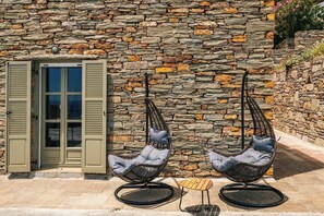 House | 1 bedroom - Front Row Seat to the Aegean by Neuvel (Kea)