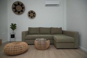 House - Nueva Lycabettus by Neuvel (Athens)