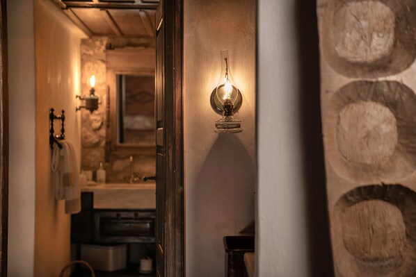 House | 1 bedroom - 1813 Painters Stone Shelter (Delphi)