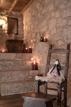 House | 1 bedroom - 1813 Painters Stone Shelter (Delphi)