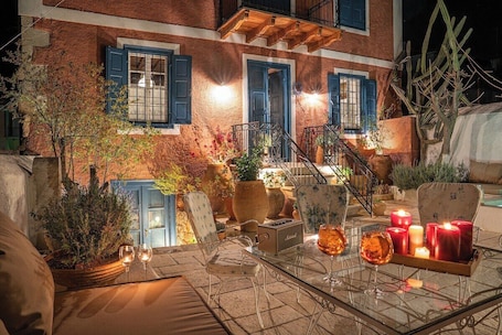 4 habitaciones . The 1813 Painter s House by Neuvel