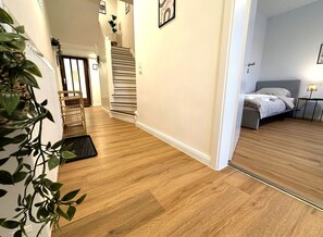 Bügeleisen/Bügelbrett, WLAN, Bettwäsche