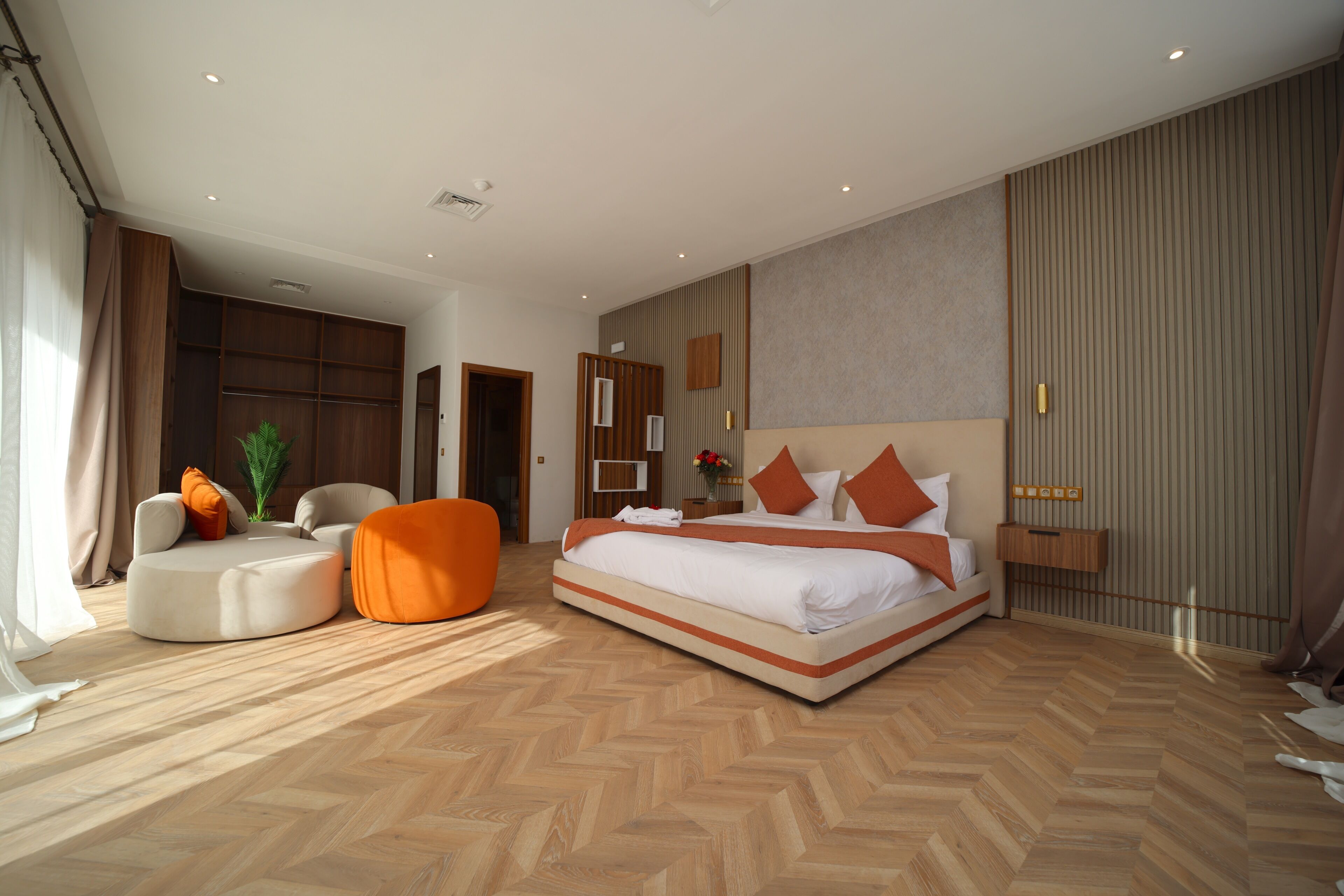 Royal-Zimmer | Schreibtisch, kostenloses WLAN, Bettwäsche