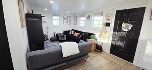 TV - Boho by the Beach - A Cozy, Peaceful Coastal Escape (Bolivar Peninsula)