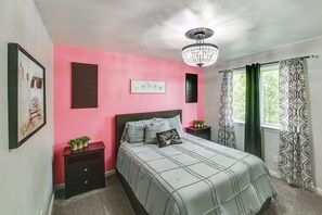 4 Schlafzimmer, Bügeleisen/Bügelbrett, kostenloses WLAN, Bettwäsche