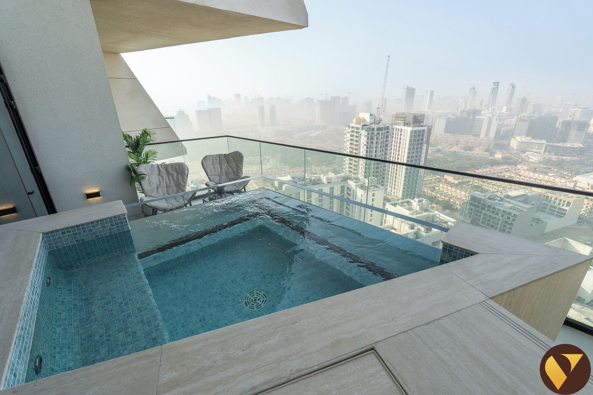 Luksusleilighet, balkong, byutsikt | Overnattingsstedets uteområder