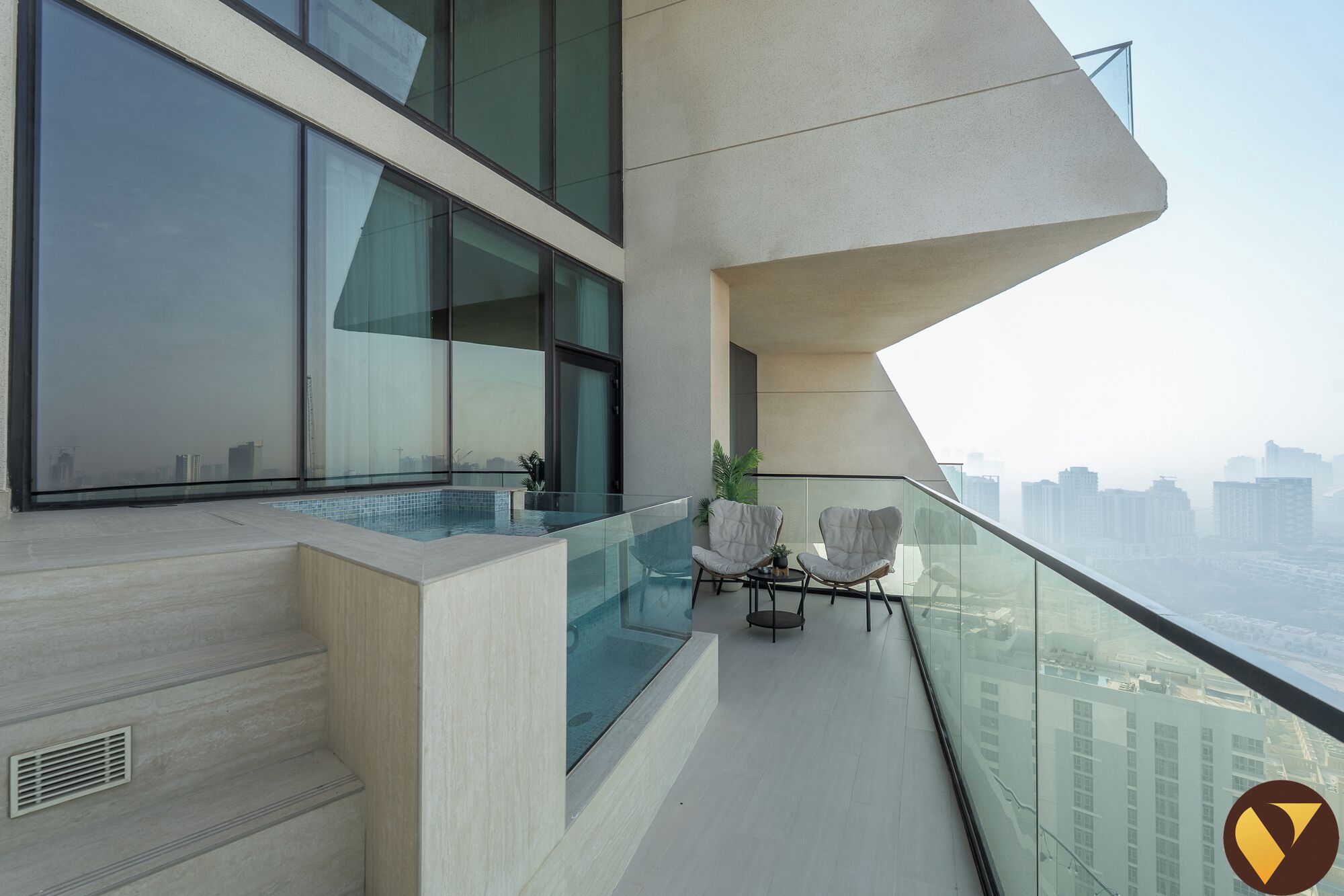 Luksusleilighet, balkong, byutsikt | Overnattingsstedets uteområder