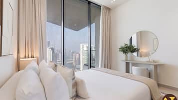 Apartamento de lujo, balcón, vistas a la ciudad | Sábanas de algodón egipcio, ropa de cama de alta calidad, caja fuerte