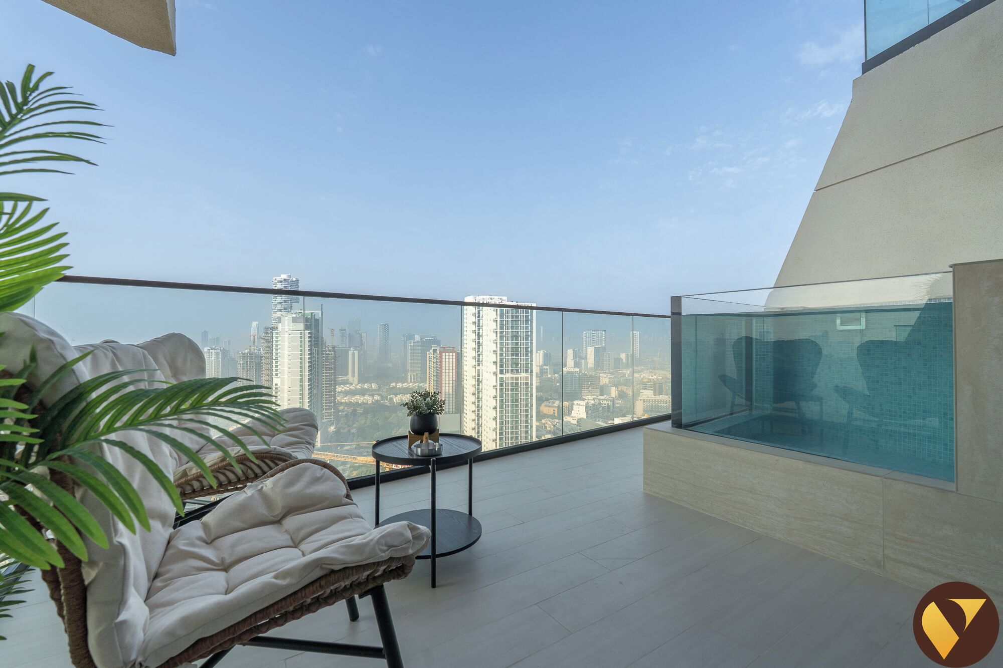 Apartamento superluxo, sacada, vista para a cidade | Vista da sacada