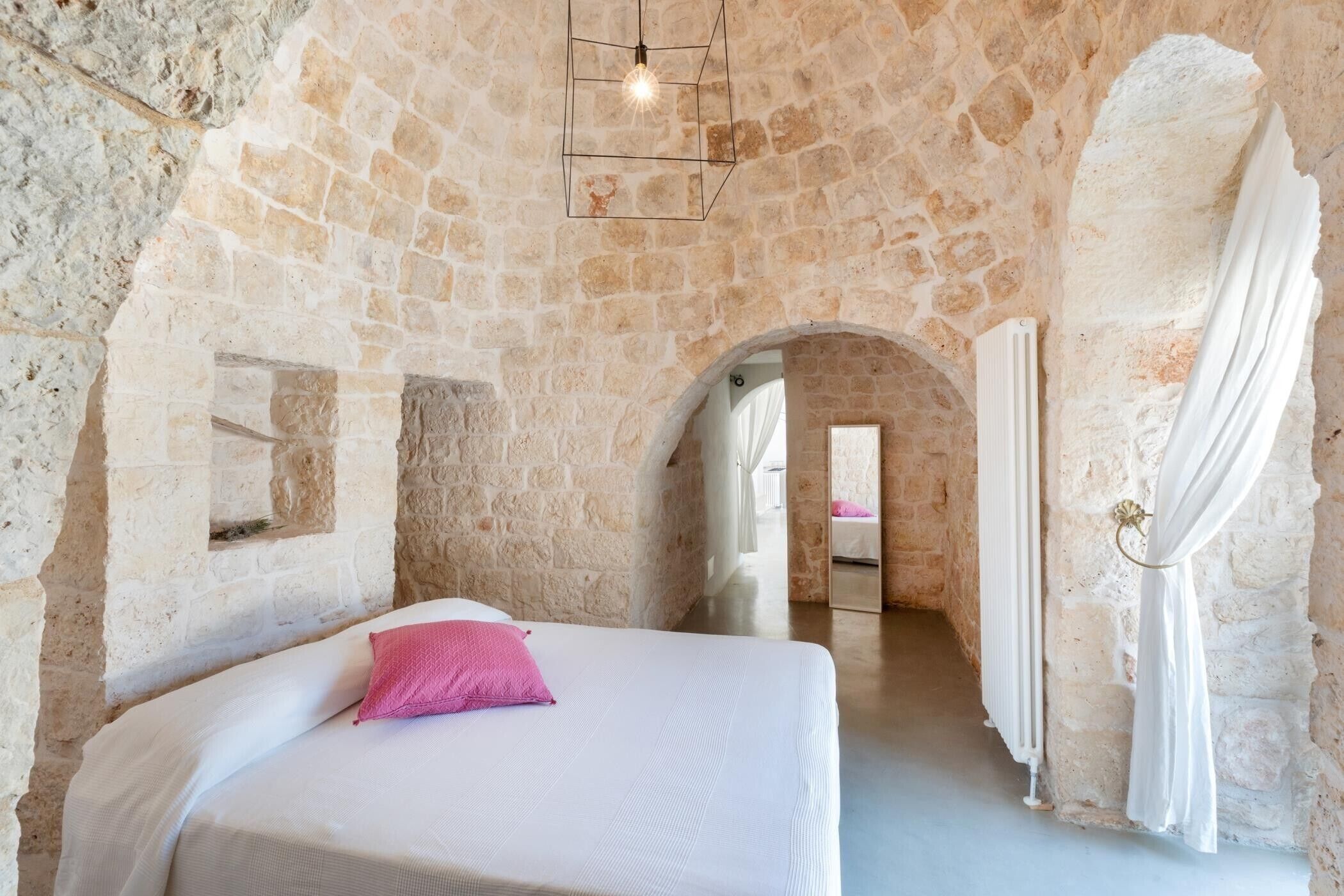 4 chambres, fer et planche à repasser, Wi-Fi, draps fournis