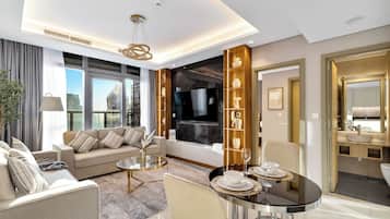 Deluxe-huoneisto, kaupunkinäköala | Oleskelualue | Leluja