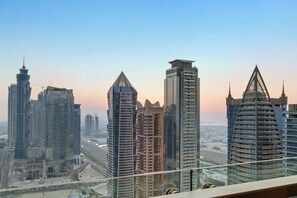 Property grounds - Gogoto 1BR Infinity Pool High Floor (Dubai)