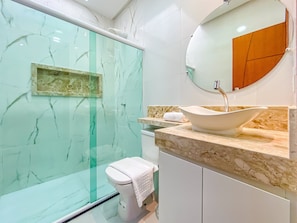 Villa | Badezimmer