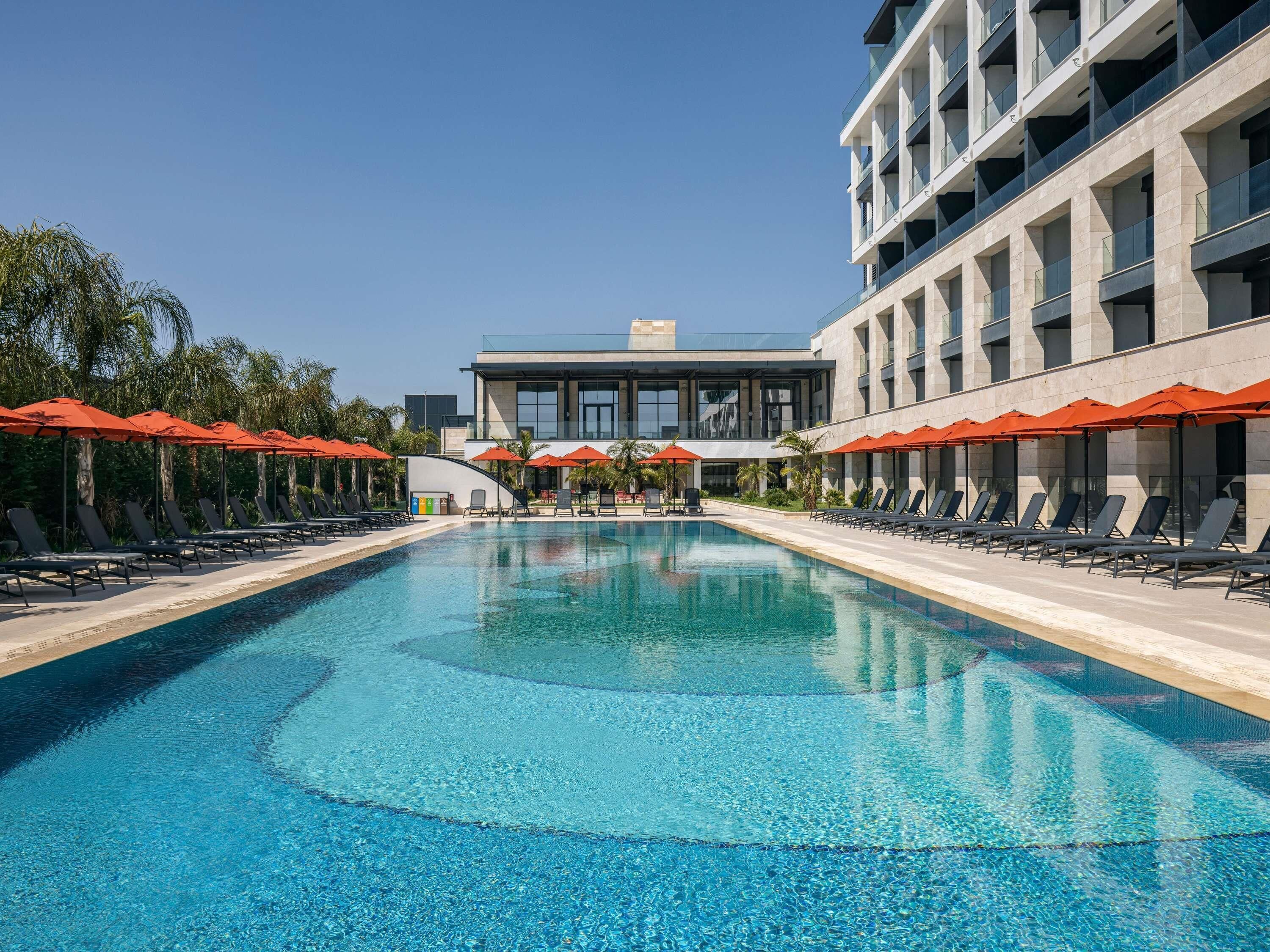 Indoor pool, seasonal outdoor pool