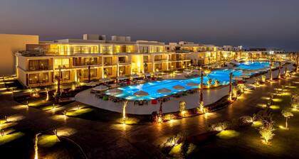 Rixos Premium Magawish Bay View