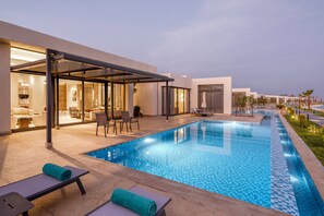 Outdoor pool - Rixos Premium Magawish Bay View (Hurghada)