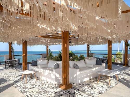 Rixos Premium Magawish Bay View