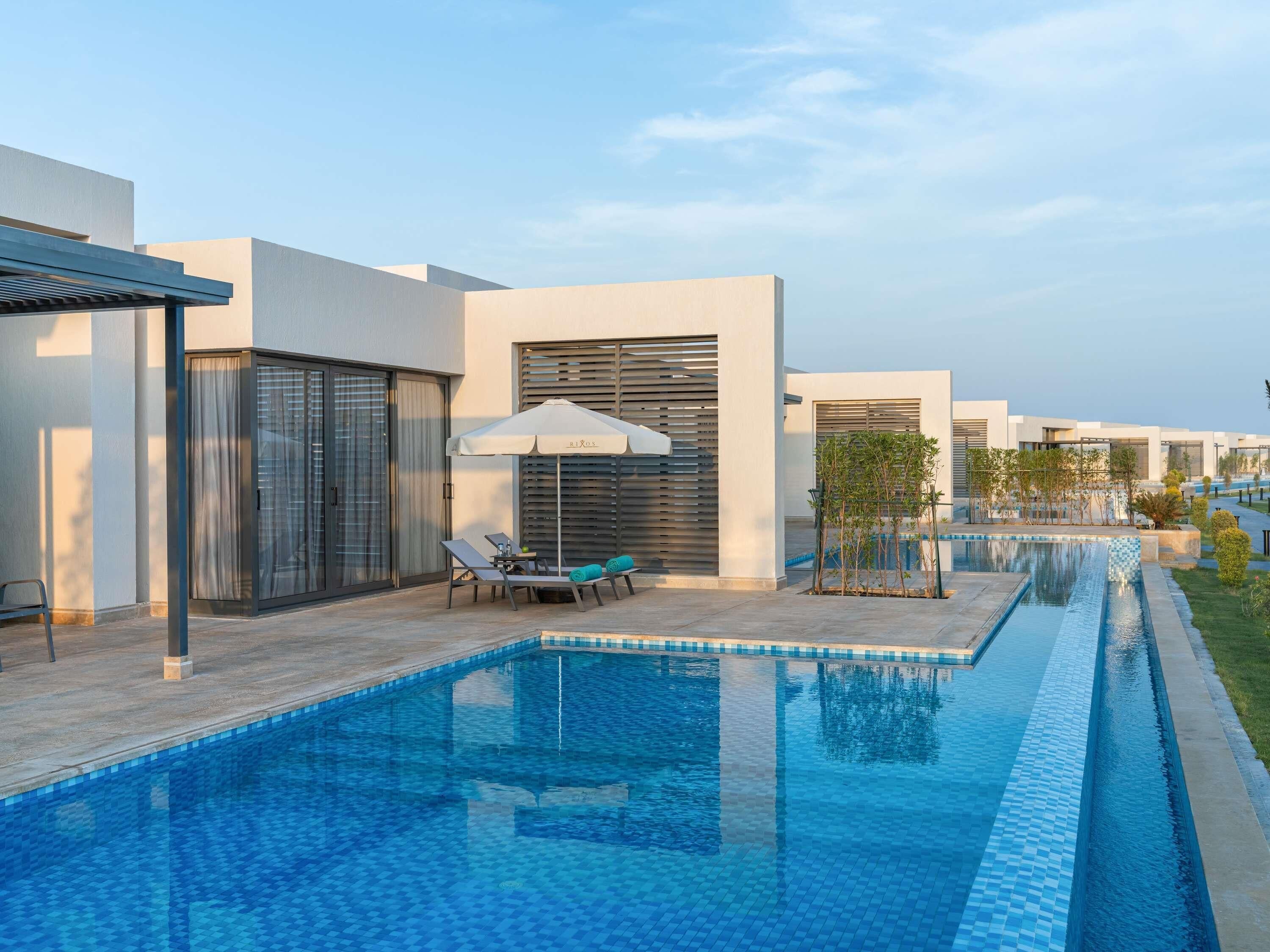 Villa Prive | Egyptian cotton sheets, premium bedding, free minibar, in-room safe