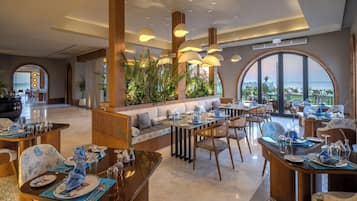 Free daily cooked-to-order breakfast