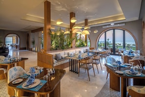 Free daily cooked-to-order breakfast