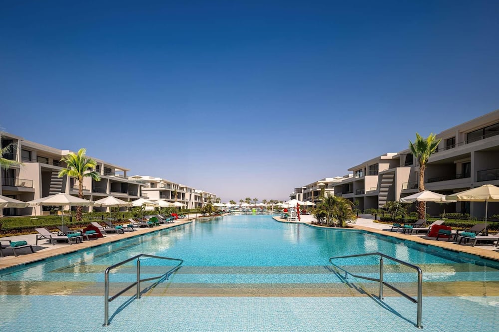 Rixos Premium Magawish Bay View