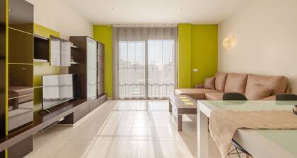 'Bapu' Apartment with Balcony and Wi-Fi