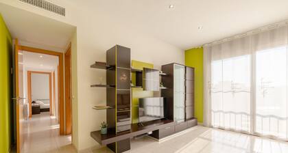 'Bapu' Apartment with Balcony and Wi-Fi