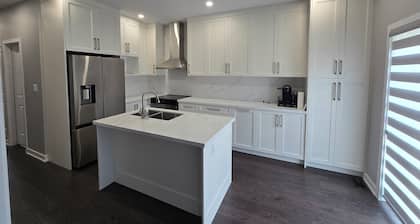 GTA Get Away, central location, close to highway 407, minutes to Highway 401.