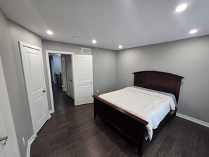 Iron/ironing board, WiFi