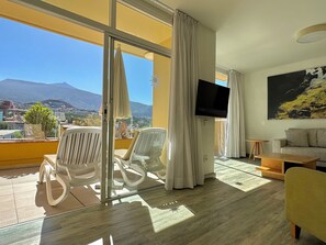 Living area - Apartamentos Tigaiga Suites (Puerto de la Cruz)