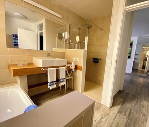 Bathroom - Apartamentos Tigaiga Suites (Puerto de la Cruz)