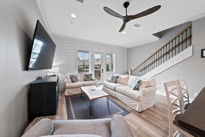 Smart TV - West Lagoon Cottages - Unit K | Beach Access | Private Balcony + Community Pool (Gulf Shores)