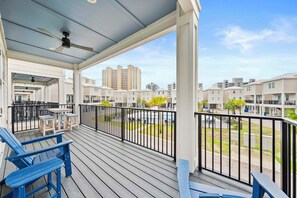 Outdoor dining - West Lagoon Cottages - Unit K | Beach Access | Private Balcony + Community Pool (Gulf Shores)