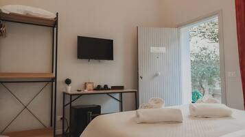 Fer et planche Ă repasser, Wi-Fi, draps fournis