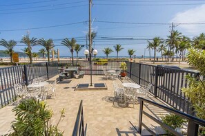 Apartment | 1 bedroom - Apto Pet Friendly Beira-mar c Garagem no Boqueir o (Praia Grande)