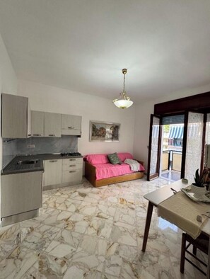 Interior - Casa Gaetano Maiori Amalfi Coast Bright apartment with sea view balcony (Maiori)