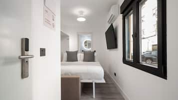 Double Room | Iron/ironing board, free WiFi