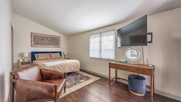 1 chambre, bureau, fer et planche Ă repasser, lit parapluie