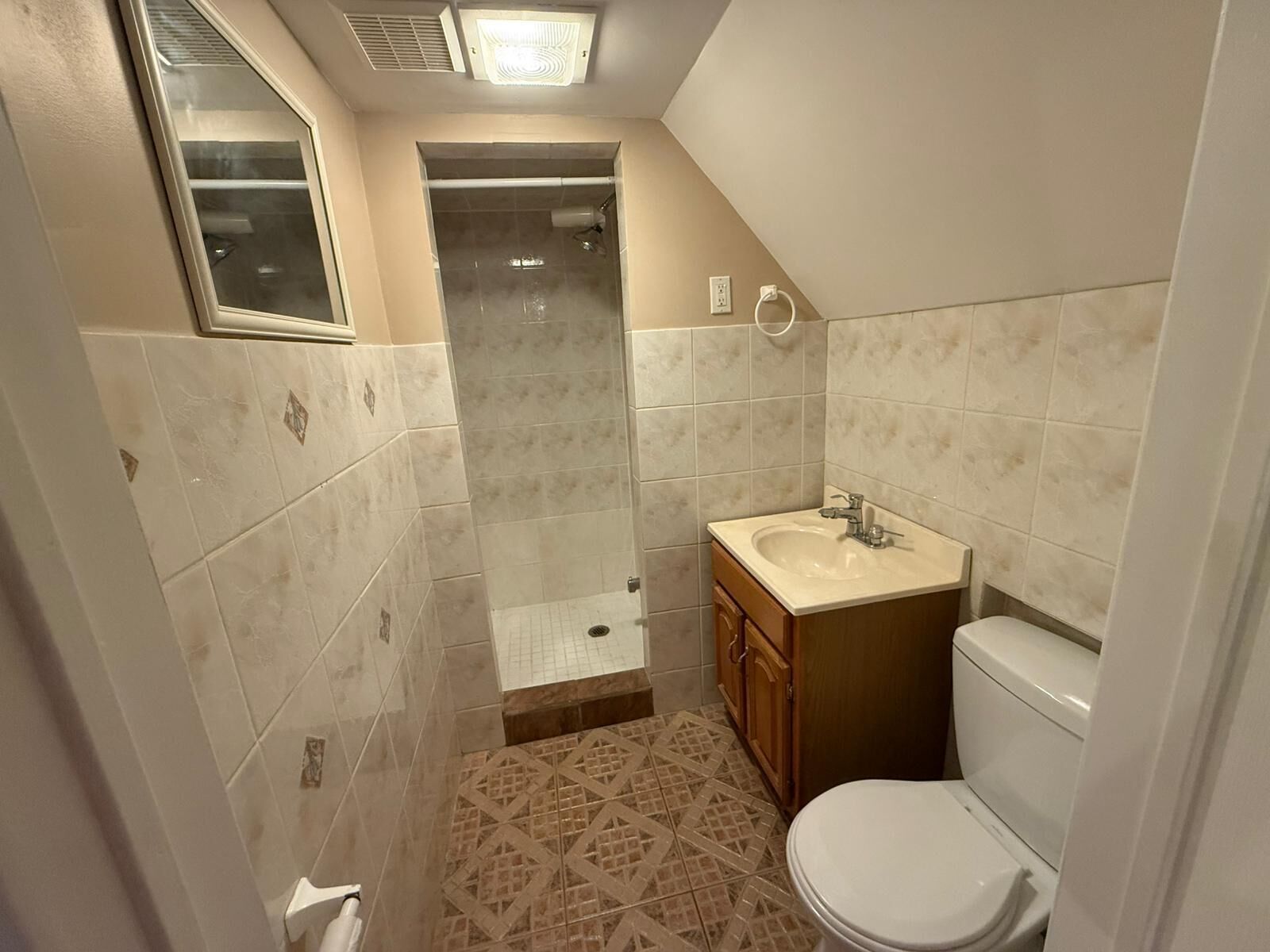 Handtücher, Seife, Toilettenpapier