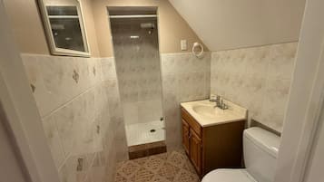 Handtücher, Seife, Toilettenpapier