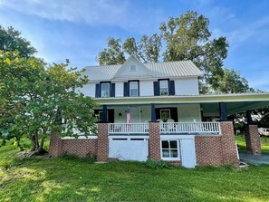 Exterior - Good Ol' Country Farmhouse (Moncure)