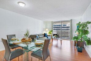 Dining - Memorable Brickell High (Miami)