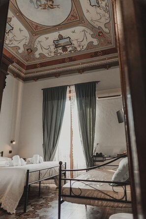 1 bedroom, iron/ironing board, WiFi, bed sheets - Room of Memories with Wi-Fi and Air Conditioning (Cefalù)