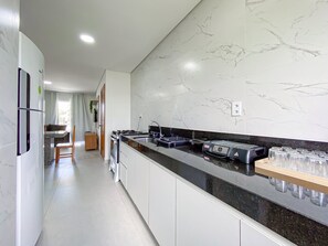 Apartment | Private kitchen - Enseada Mutá (Porto Seguro)