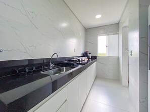 Apartment | Private kitchen - Enseada Mutá (Porto Seguro)