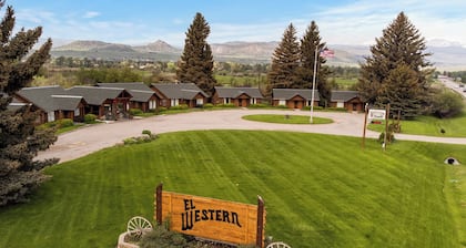 El Western Cabins & Lodges