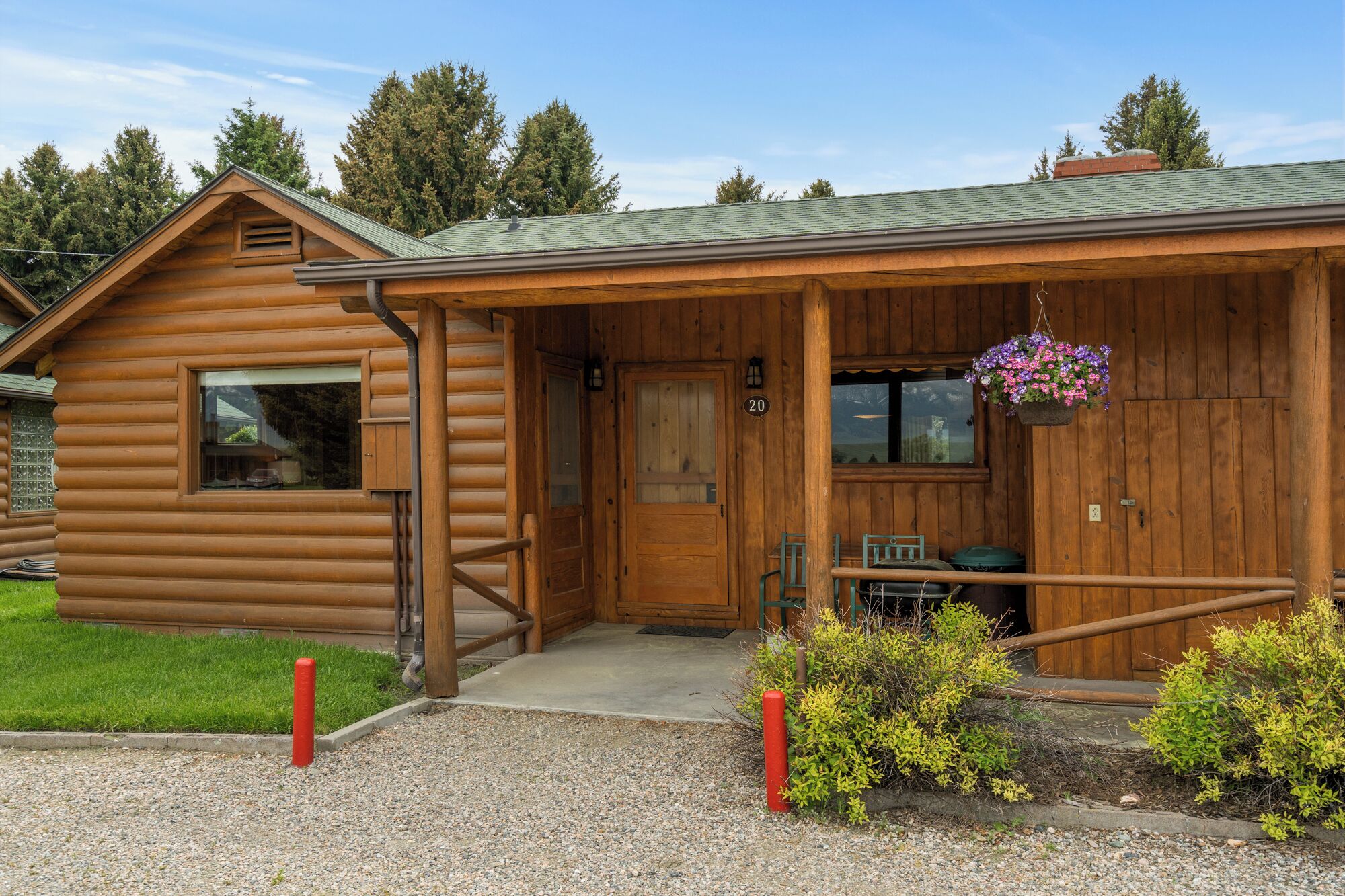 Duplex, Multiple Beds