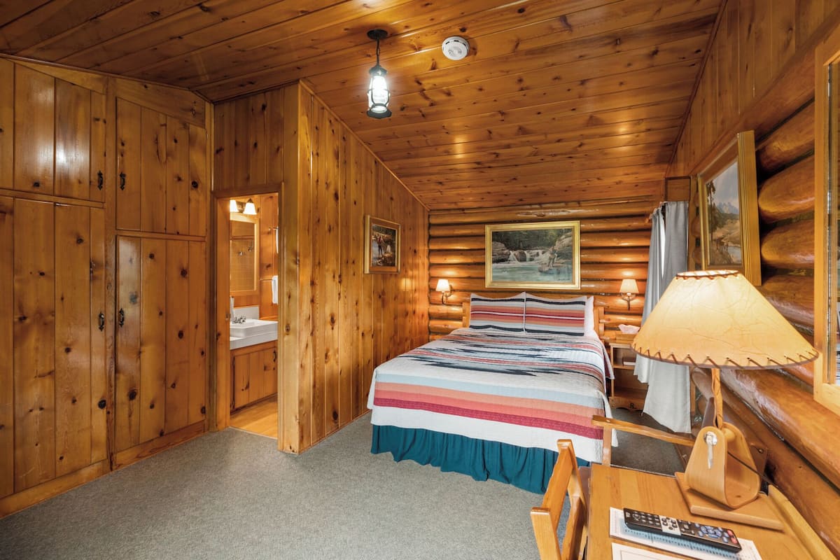 Huone, tupakointi kielletty, siivous | Pimennysverhot, silitysrauta/-lauta, ilmainen Wi-Fi