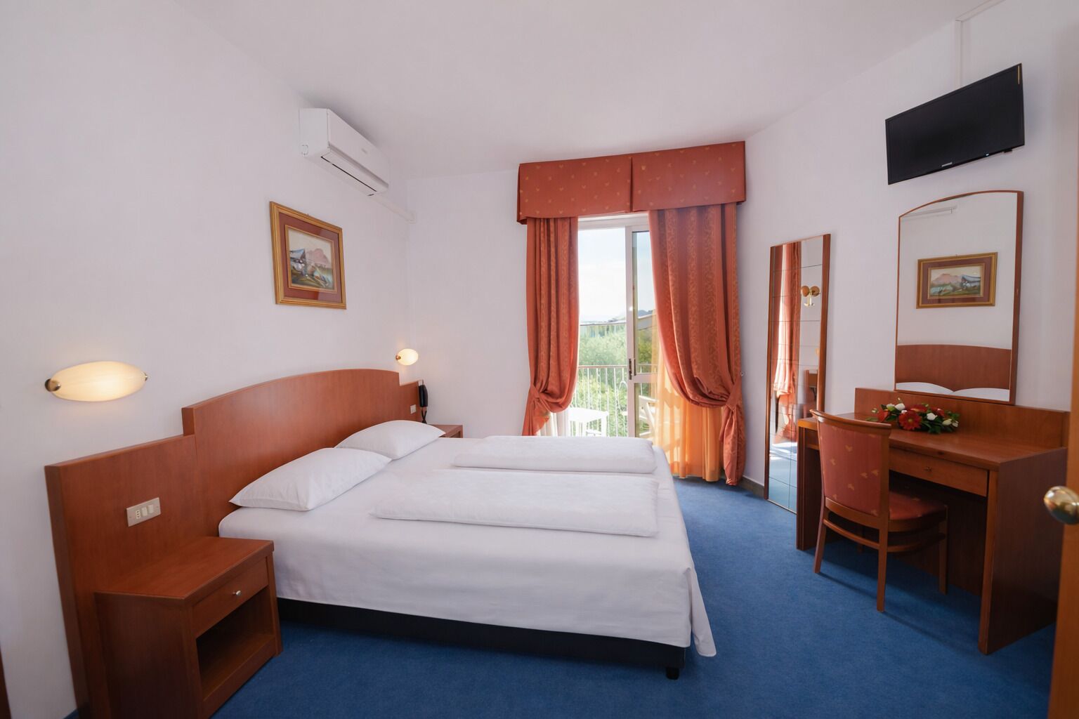 In-room safe, desk, blackout curtains, free WiFi